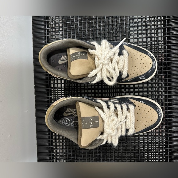 Travis Scott x Dunk Low Premium QS SB ‘Cactus Jack’ - Picture 6 of 7